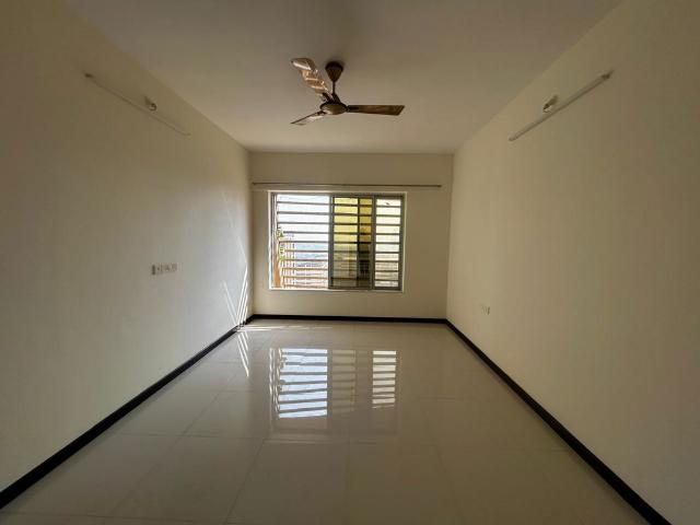 Rental | 1 BHK + Servant Room 300 Sq.Ft. Apartment in Dosti Greater Thane