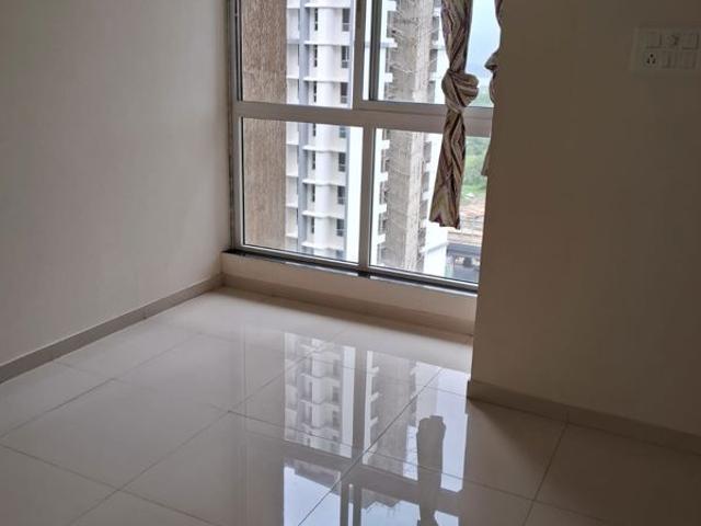 Rental | 1 BHK + Servant Room 300 Sq.Ft. Apartment in Metropolis Bayside