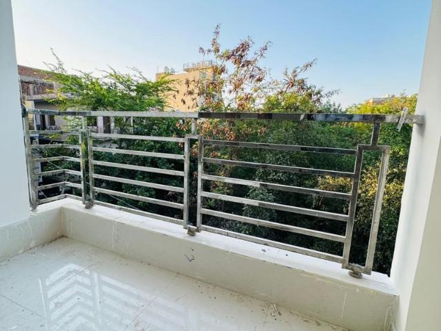 Rental | 1 BHK + Servant Room 450 Sq.Ft. Apartment in Chattarpur