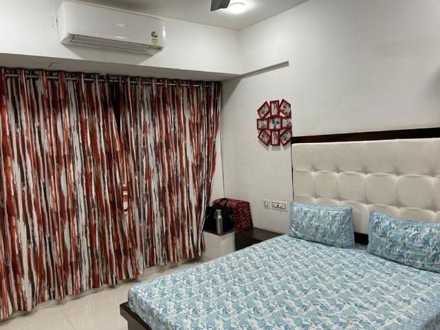 Rental | 1 BHK + Servant Room 400 Sq.Ft. Apartment in Madhav Palacia