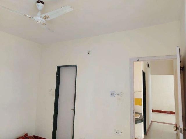 Rental | 1 BHK + Servant Room 560 Sq.Ft. Apartment in Shanti Vihar