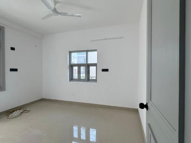 Rental | 1 BHK + Servant Room 500 Sq.Ft. Apartment in Palm Residency Chhatarpur