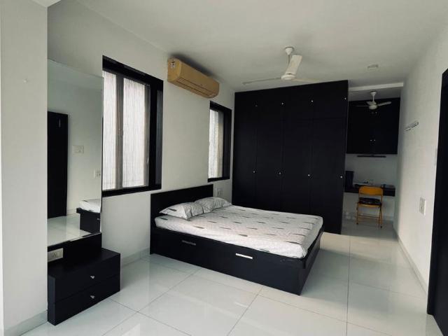 Rental | 1 BHK + Study Room 625 Sq.Ft. Apartment in Mahim West