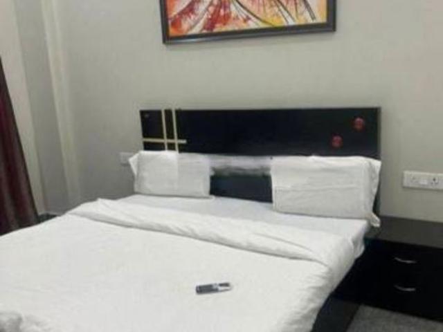Rental | 1 BHK + Study Room 800 Sq.Ft. Apartment in Gomti Nagar