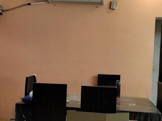 Rental | 1 BHK + Study Room 800 Sq.Ft. Apartment in RWA Apartments Sector 40