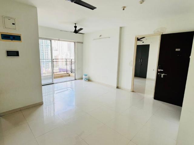 Rental | 1 BHK + Study Room 300 Sq.Ft. Apartment in Vijay Orovia