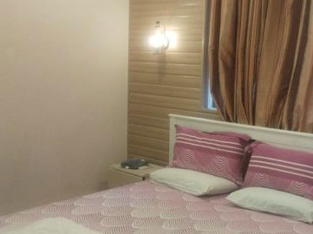 Rental | 1 BHK + Study Room,Extra Room,Store Room 600 Sq.Ft. Apartment in Juhu
