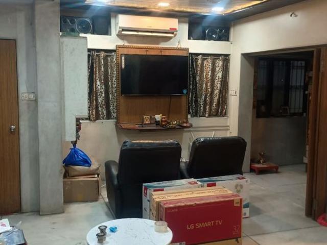 Rental | 1 BHK + Pooja Room 600 Sq.Ft. Apartment in Makhadumiya CHS