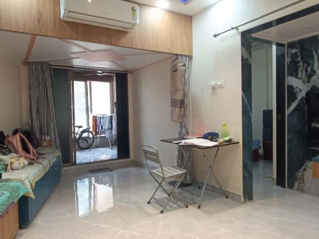 Rental | 1 BHK + Pooja Room,Servant Room,Extra Room 500 Sq.Ft. Apartment in Chembur