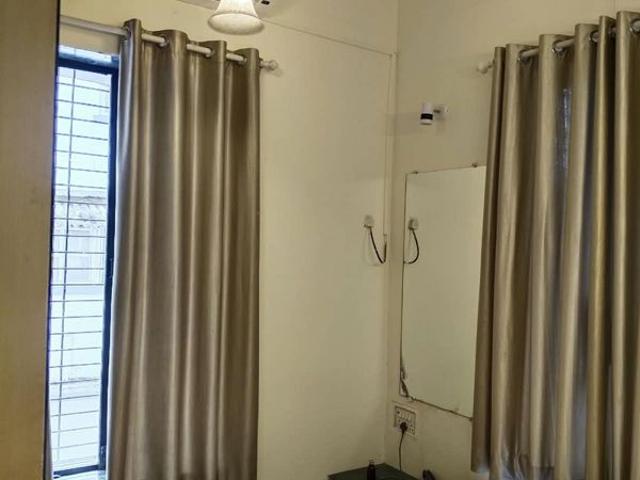 Rental | 1 BHK + Prayer Room 500 Sq.Ft. Apartment in Bandra West