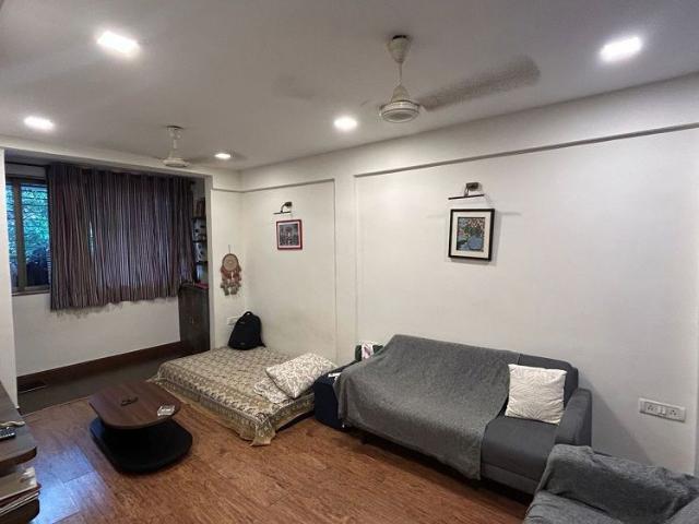 Rental | 1 BHK + Prayer Room 500 Sq.Ft. Apartment in Bandra West