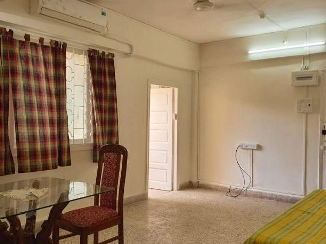 Rental | 1 BHK + Prayer Room 500 Sq.Ft. Apartment in Bandra West