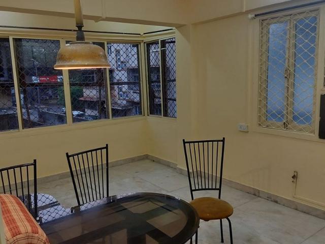 Rental | 1 BHK + Prayer Room 500 Sq.Ft. Apartment in Khar West