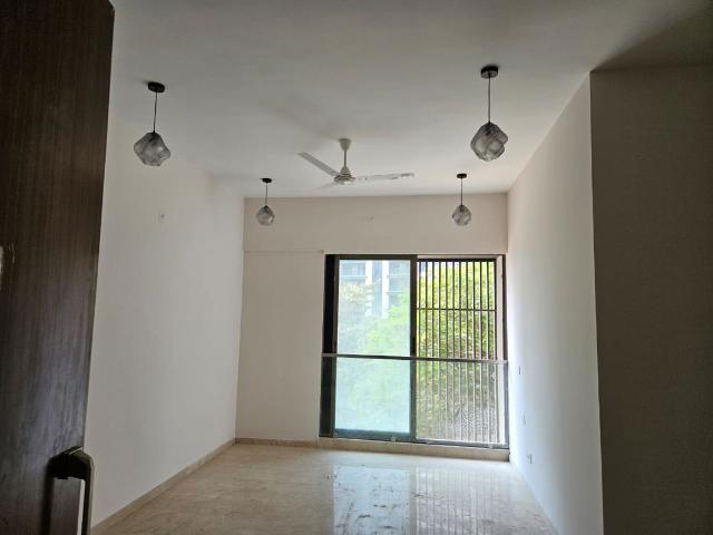 Rental | 1 BHK + Prayer Room 735 Sq.Ft. Apartment in Wassiamull Building