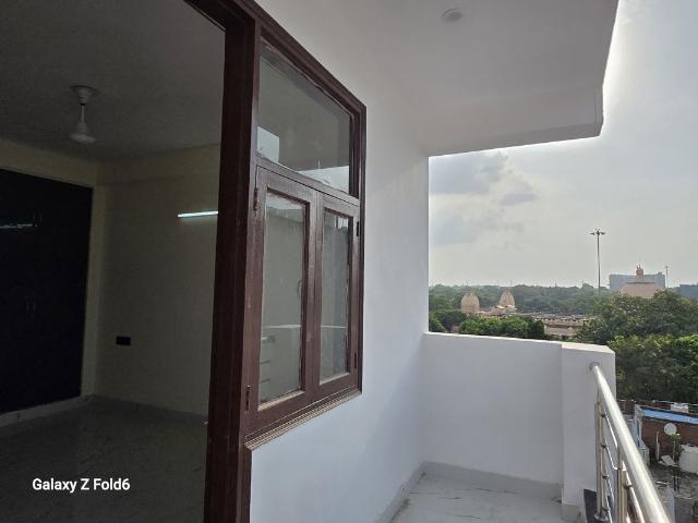 Rental | 1 BHK + Prayer Room,Servant Room,Extra Room 500 Sq.Ft. Apartment in Chattarpur