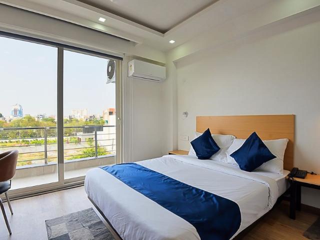Rental | 1 BHK + Prayer Room,Servant Room,Study Room,Extra Room,Basement,Store Room 911 Sq.Ft. Independent House in Sector 14