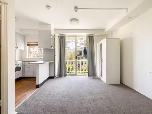 Unique 1 BR 425/4 14 Roslyn Gardens, Rushcutters Bay, NSW 2011