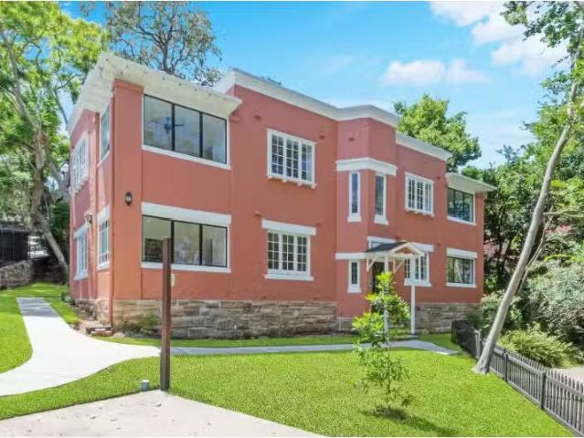 Charming 1 BR 4/2 Bogota Avenue, Cremorne Point Apartment for.