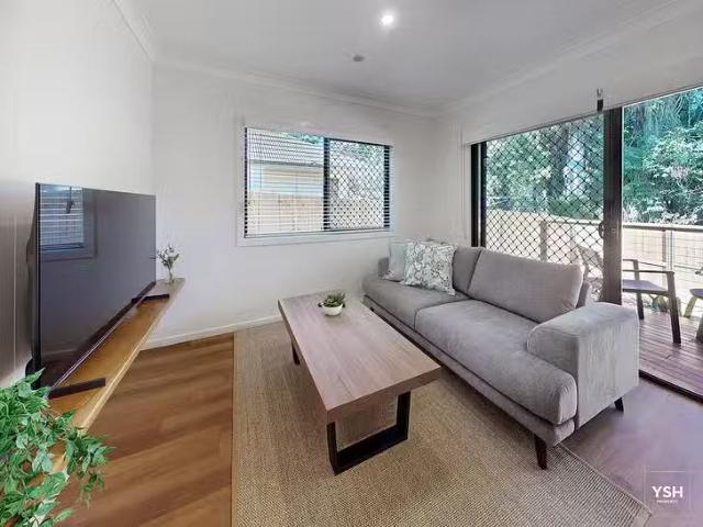 Charming 1 BR 4/62 Burwood Road, Everton Park, QLD 4053