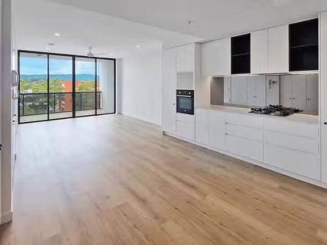 Just in! 1 BR 506/8 Waterfront Place, Robina, QLD 4226