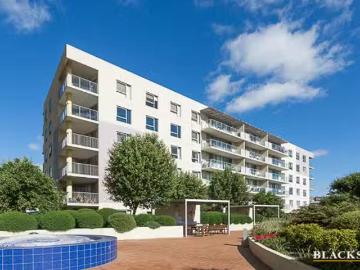 Nice 1 BR 60/98 Corinna Street, Phillip, ACT 2606
