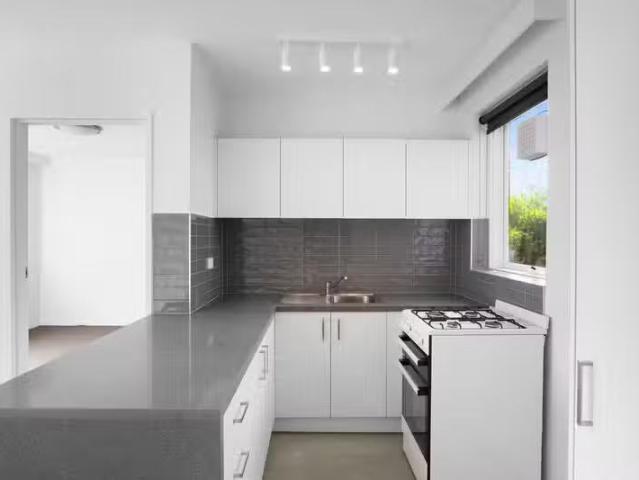 Charming 1 BR 6/7 Adam Street, Burnley, VIC 3121 Apartment f.