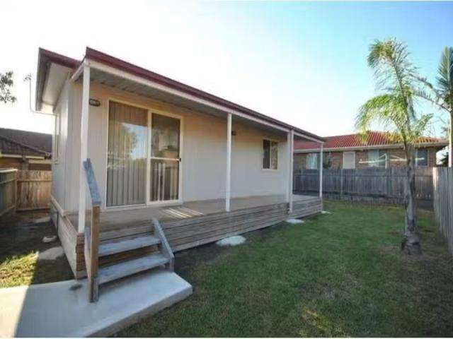 Cheap 1 BR 6a Hesperus Close, Nowra Apartment for rent Listed.