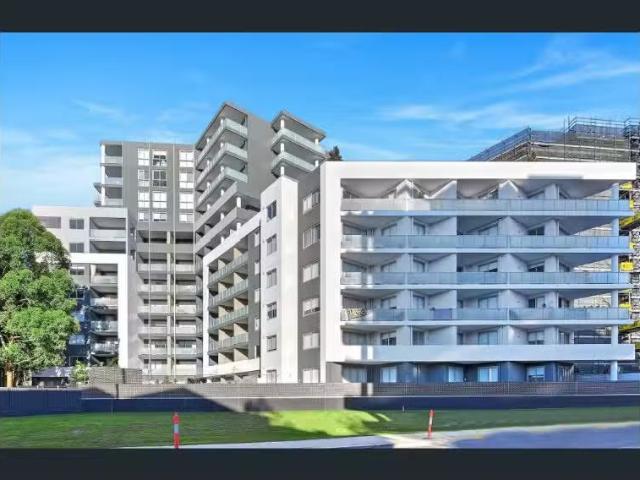 Deal! 1 BR 708/20 Dressler Court, Merrylands Apartment for ren.
