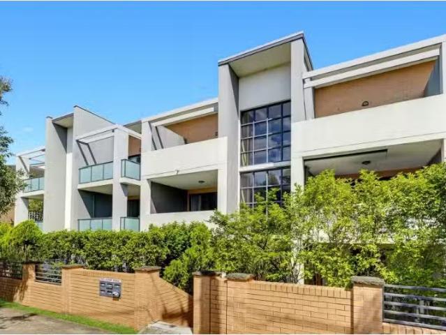 Cozy 1 BR 7/23 33 Napier Street, Parramatta Apartment for rent.