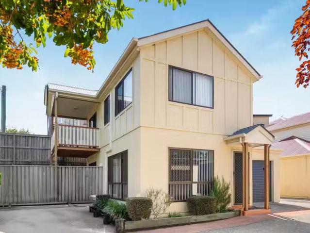 Cozy 1 BR 9/130 Hamilton Road, MOOROOKA, QLD 4105 Townhouse.