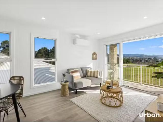 Just in! 1 BR 9 Wallagoot Lane, Tullimbar Apartment for rent.