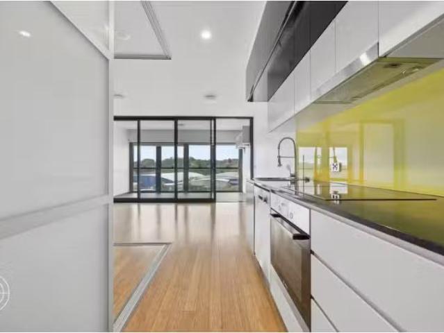 Unique 1 BR 100/99 Eastern Valley Way, Gungahlin Apartment for.