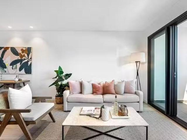 Cheap 1 BR 102/113 Parramatta Road, Camperdown, NSW 2050