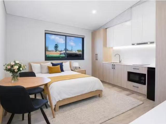 Deal! 1 BR 12/139 Allambie Road, Allambie Heights Apartment fo.