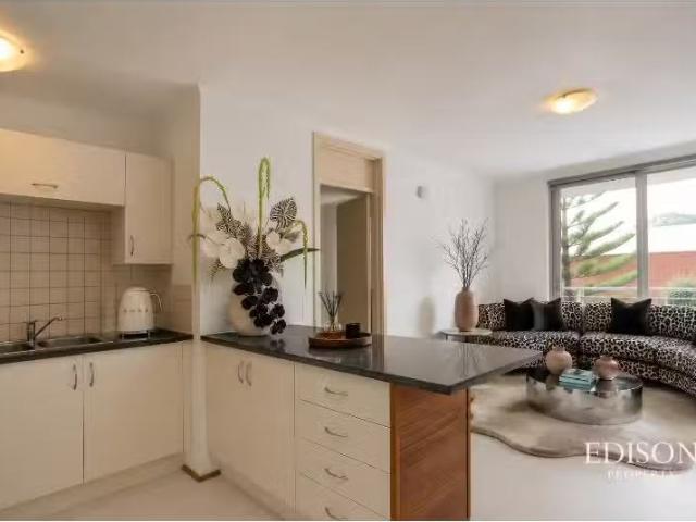 Deal! 1 BR 12/66 Cleaver Street, WEST PERTH Apartment for rent.