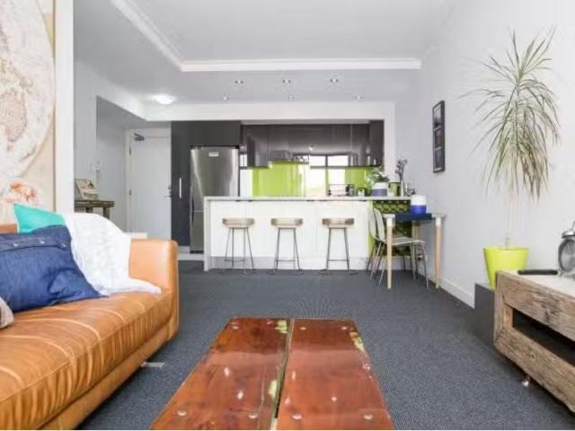 Cheap 1 BR 14/236 Pacific Hwy, Crows Nest Apartment for rent.
