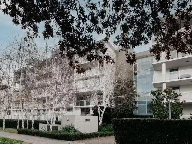 Just in! 1 BR 16/45 Blackall Street, BARTON Apartment for rent.