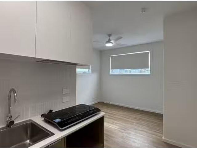 Nice 1 BR 18/12 Munibung Rd, Cardiff House for rent Listed by.