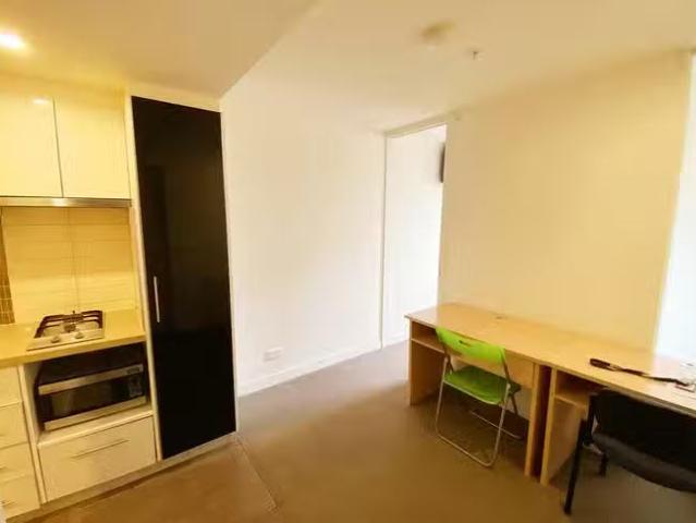 Charming 1 BR 221/9 High Street, North Melbourne, VIC 3051