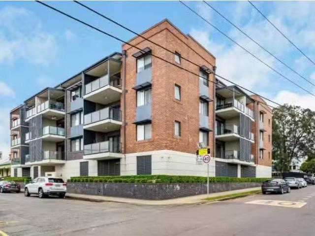 For Rent! 1 BR 23/8 Steam Street, Maitland Apartment for rent.