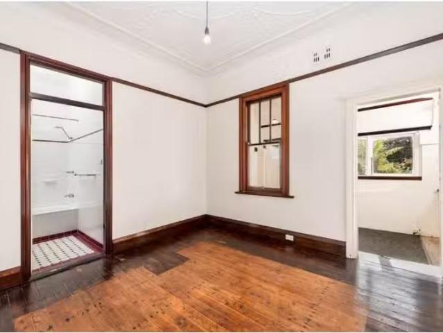 Cozy 1 BR 2/7 9 Fairfowl Street, Dulwich Hill Apartment for re.