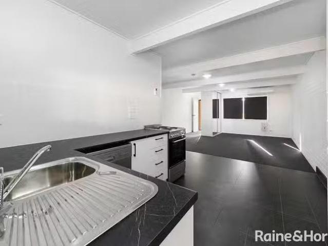 Unique 1 BR 2/51 Brisbane Street, Mackay, QLD 4740