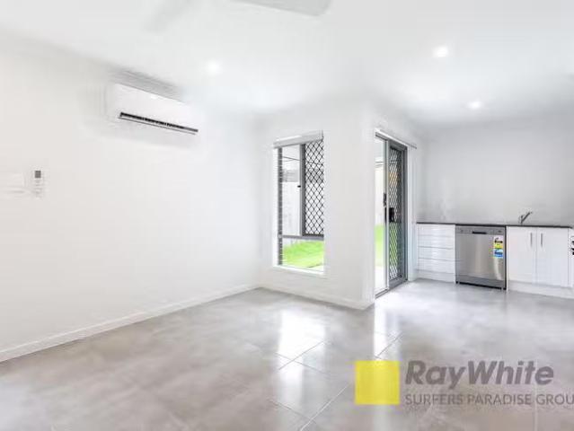 Unique 1 BR 2/67 Miriam Street, Karalee, QLD 4306