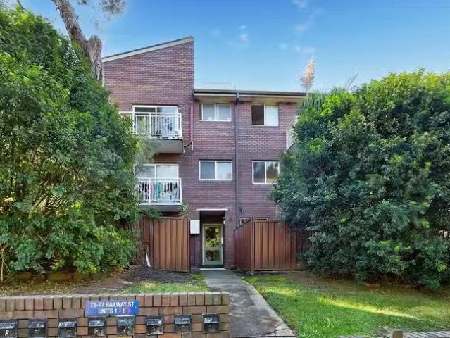 For Rent! 1 BR 2/73 77 Railway Street, Granville, NSW 2142
