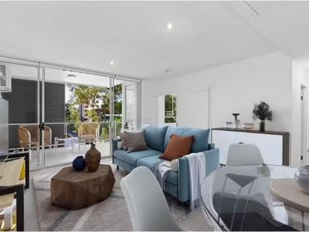Deal! 1 BR C303/10 16 Marquet Street, Rhodes Apartment for ren.