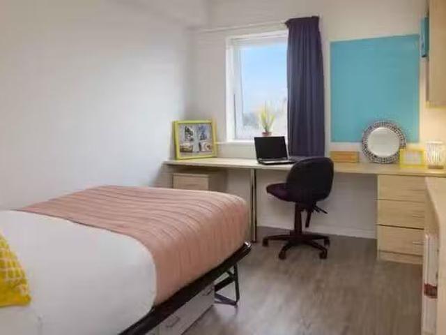 Unique 1 BR Classic En Suite