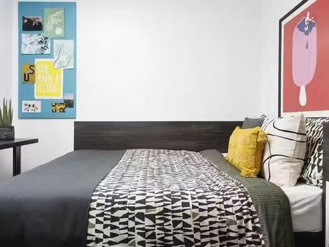 Deal! 1 BR Classic Ensuite