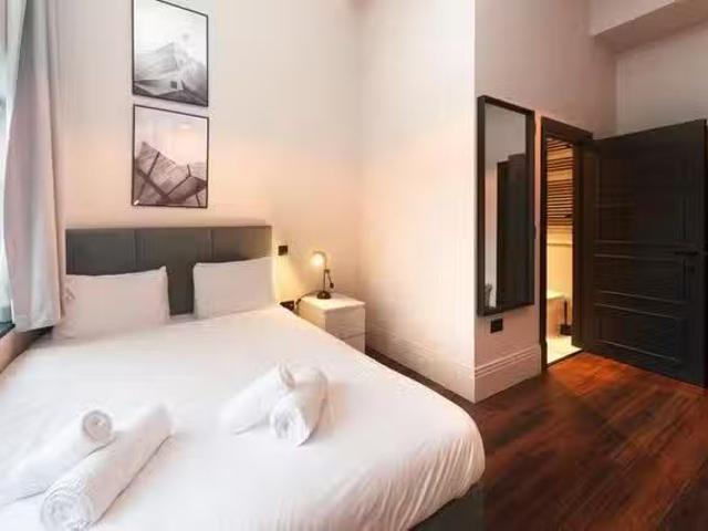 Nice 1 BR Havelock Road