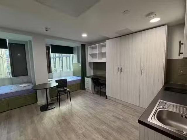 New 1 BR Large Twin