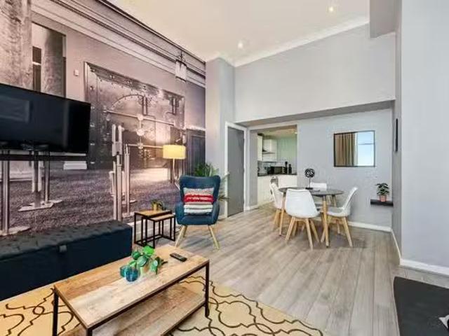 Charming 1 BR Lower Castle Street
